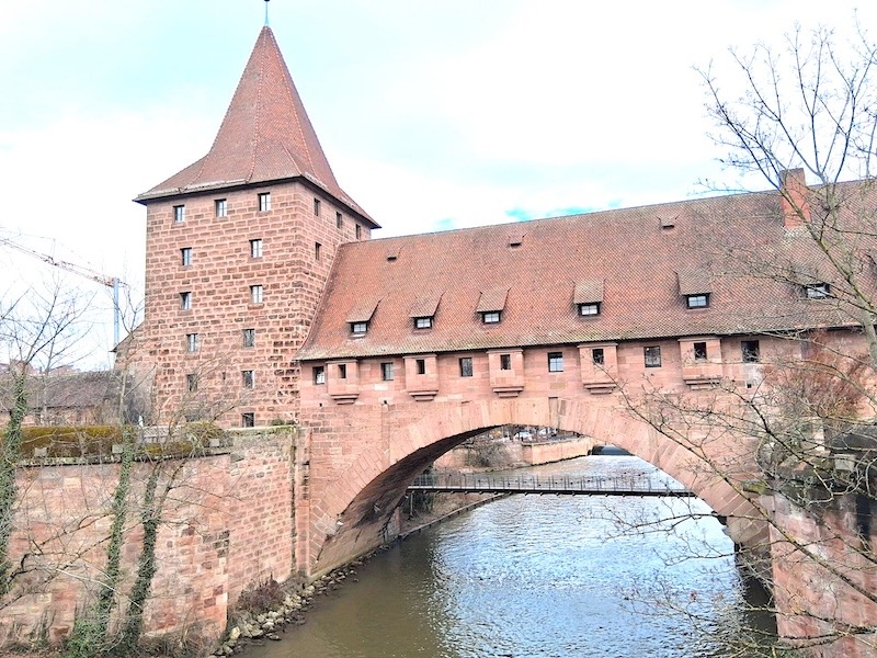 90403-Hallertorbruecke-Nuernberg-2026-Fensterputzen