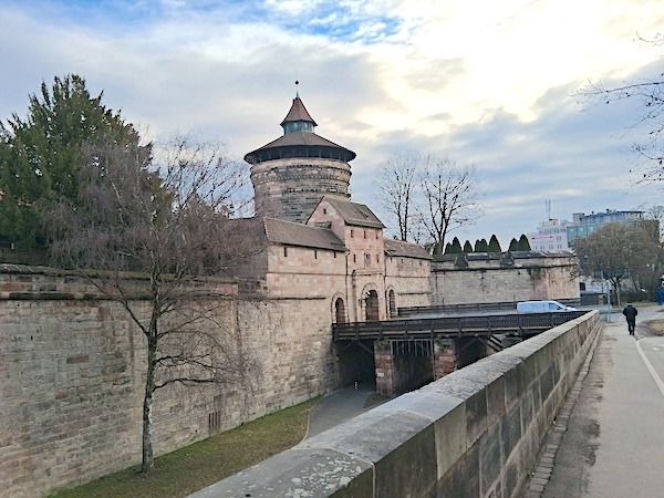 glasreinigung-nuernberg-neutorgraben-2026.